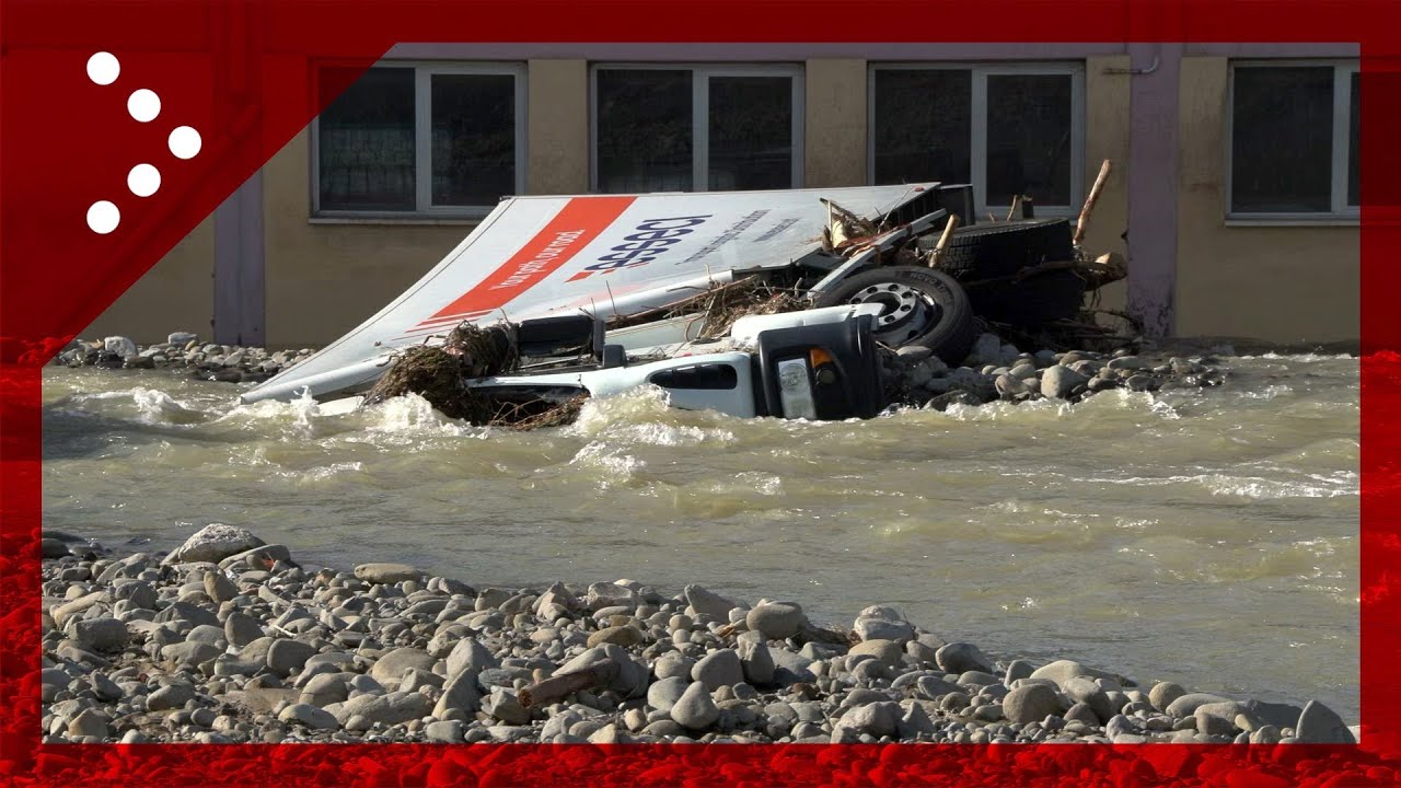 Montale (Pistoia), zona industriale devastata dall'alluvione: via Chiesa Rossa è irriconoscibile