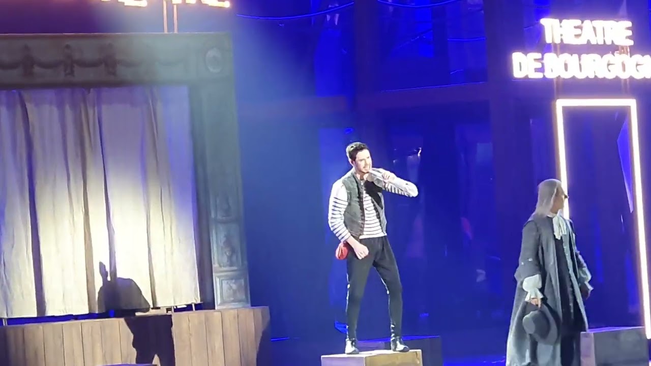 spectacle de l opéra rock urbain a Paris  2024 .