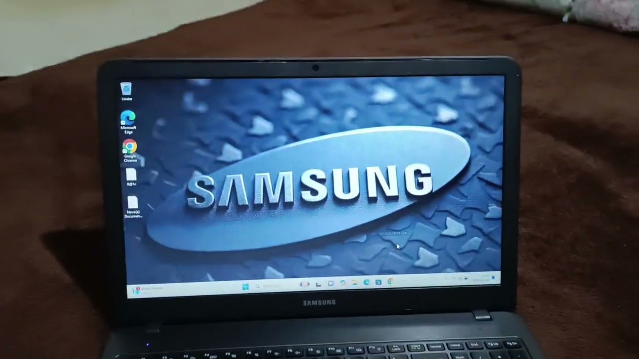 NOTEBOOK SAMSUNG PROCESSADOR CELEIRO 8ª GERAÇÃO RAM 4GB SSD 120 GB TELA 15.6 