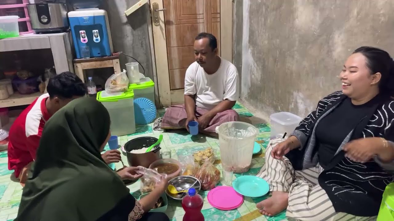 mamah ziyad masakmakan sedang live sekarang!