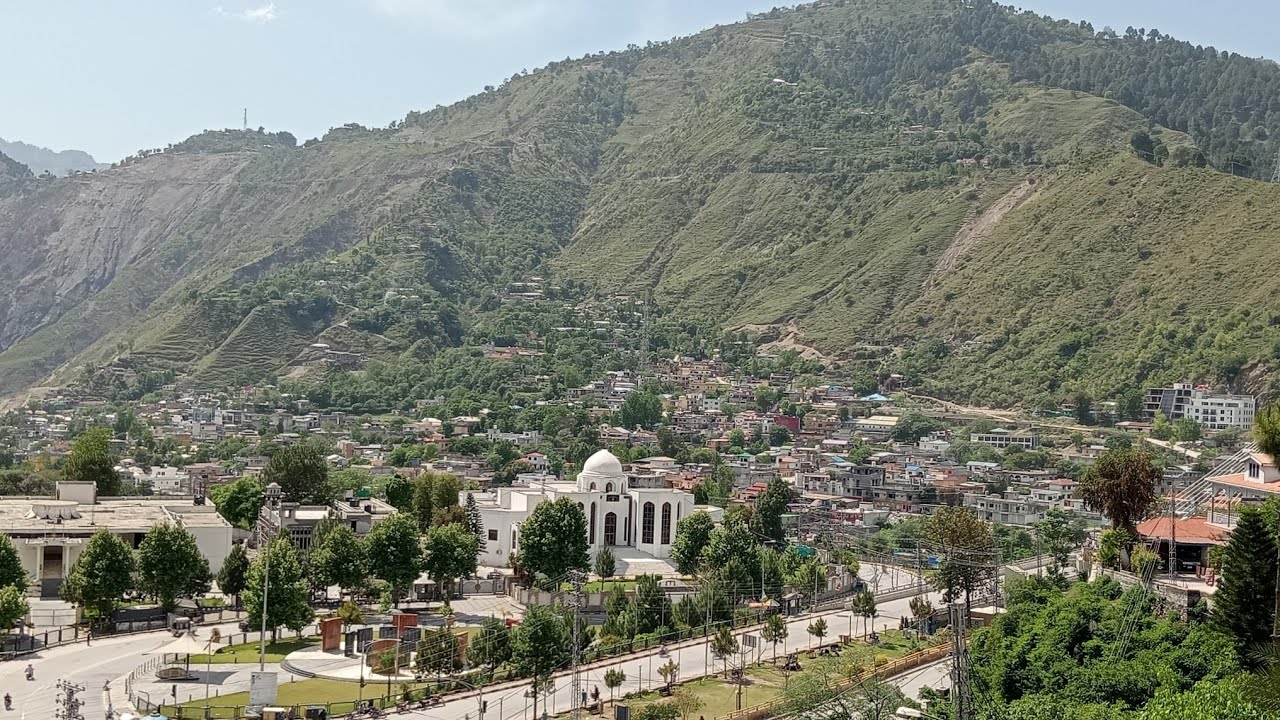 After Weather Romantic and hot Temperature Veri Nice view  This is  Muzaffarabad