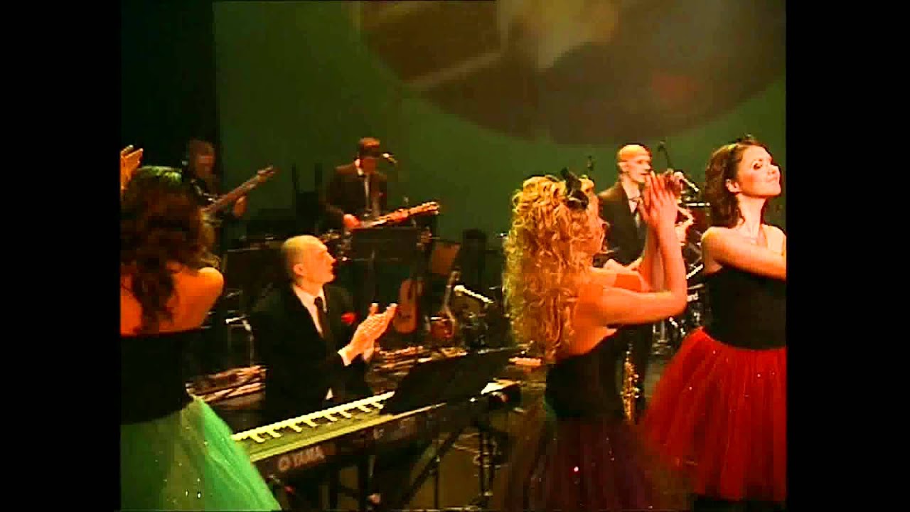 Intars Busulis - Zaķēns mežā ezi sauc (LIVE)