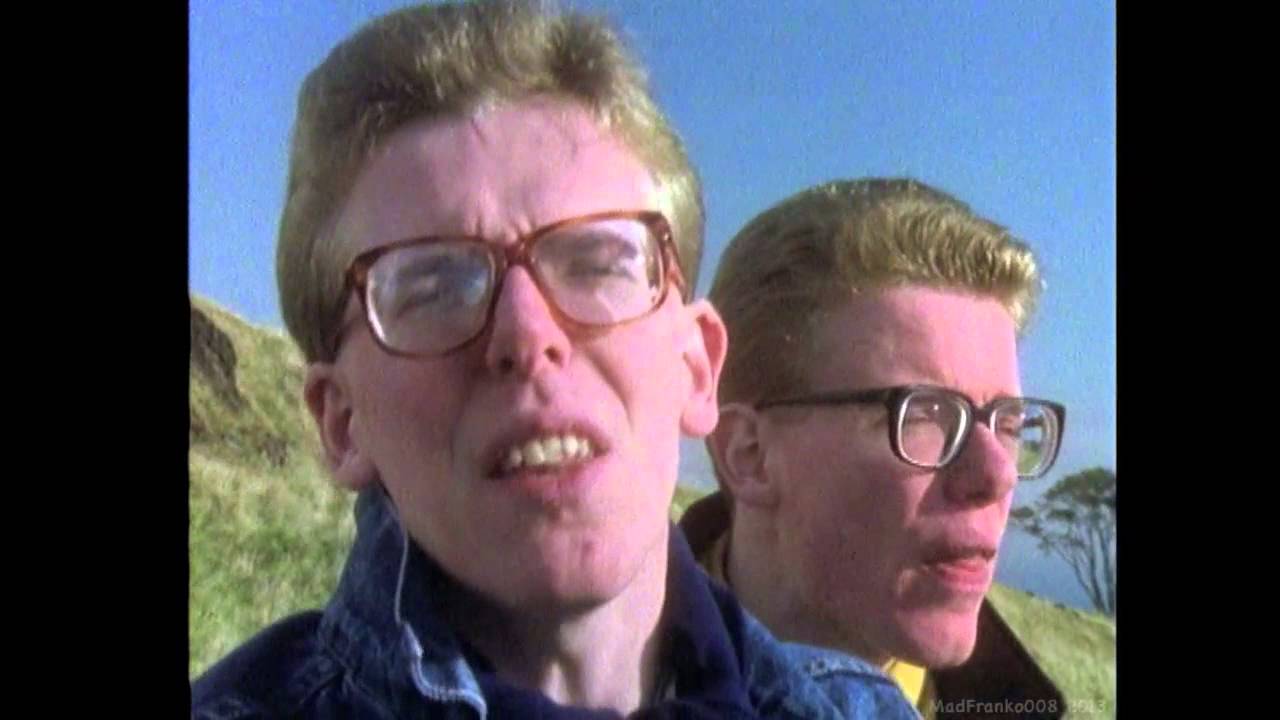 The Proclaimers - Letter From America (1987) (HD)