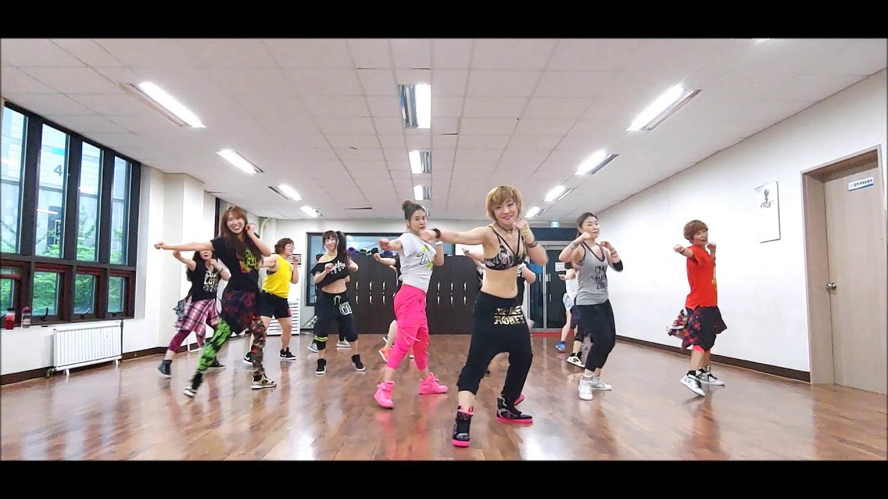 Belly / Zin 74 Never give up-Sia (ost lion) Zumba Korea TV