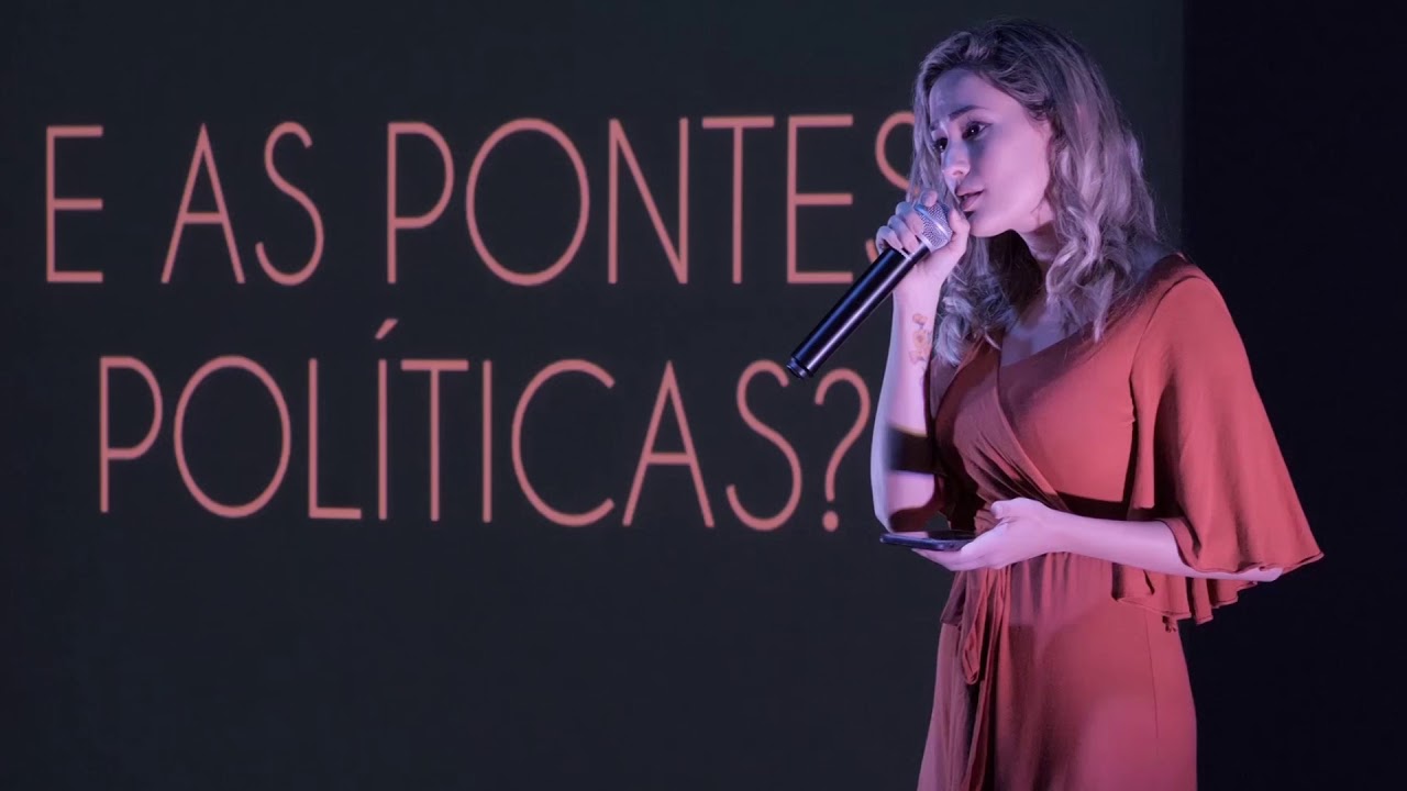 Educação política com caras e bocas | Sabrina Fernandes | TEDxMariana