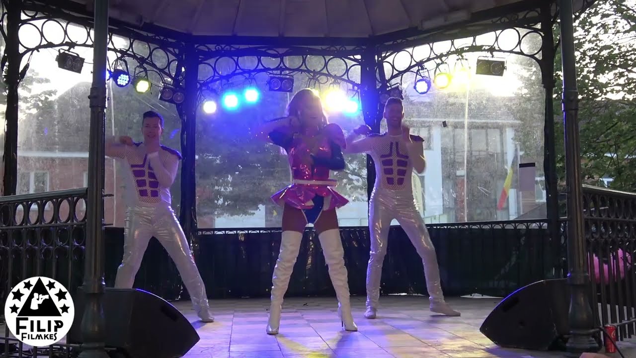 Daisy D-Zire - freed from desire en de stardancers