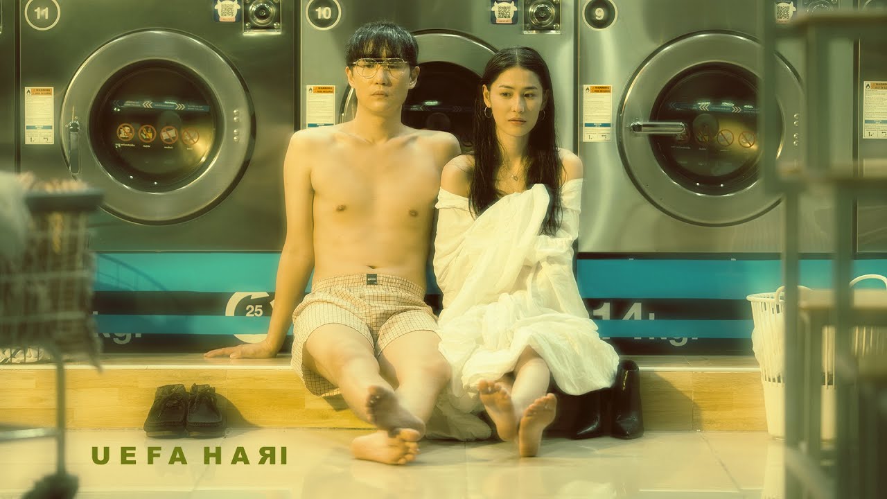 อยู่ตรงนั้น - Uefa Hari「Official MV」