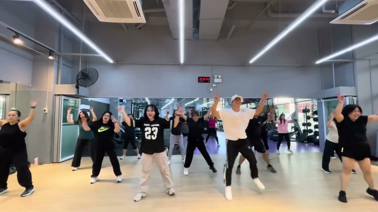 Zumba with coach Leo 8 2/11