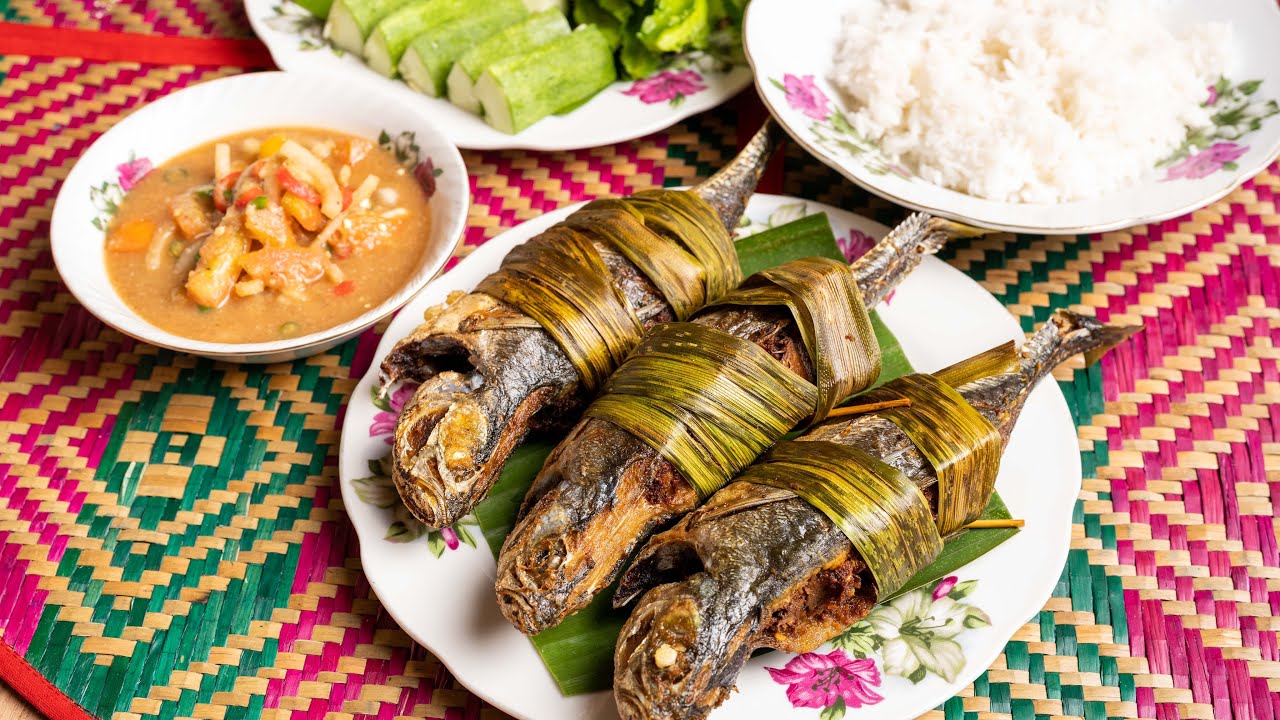 Ikan Cencaru Sumbat Sambal Kelapa & Air Asam Kerisik | Resepi mak Che Nom