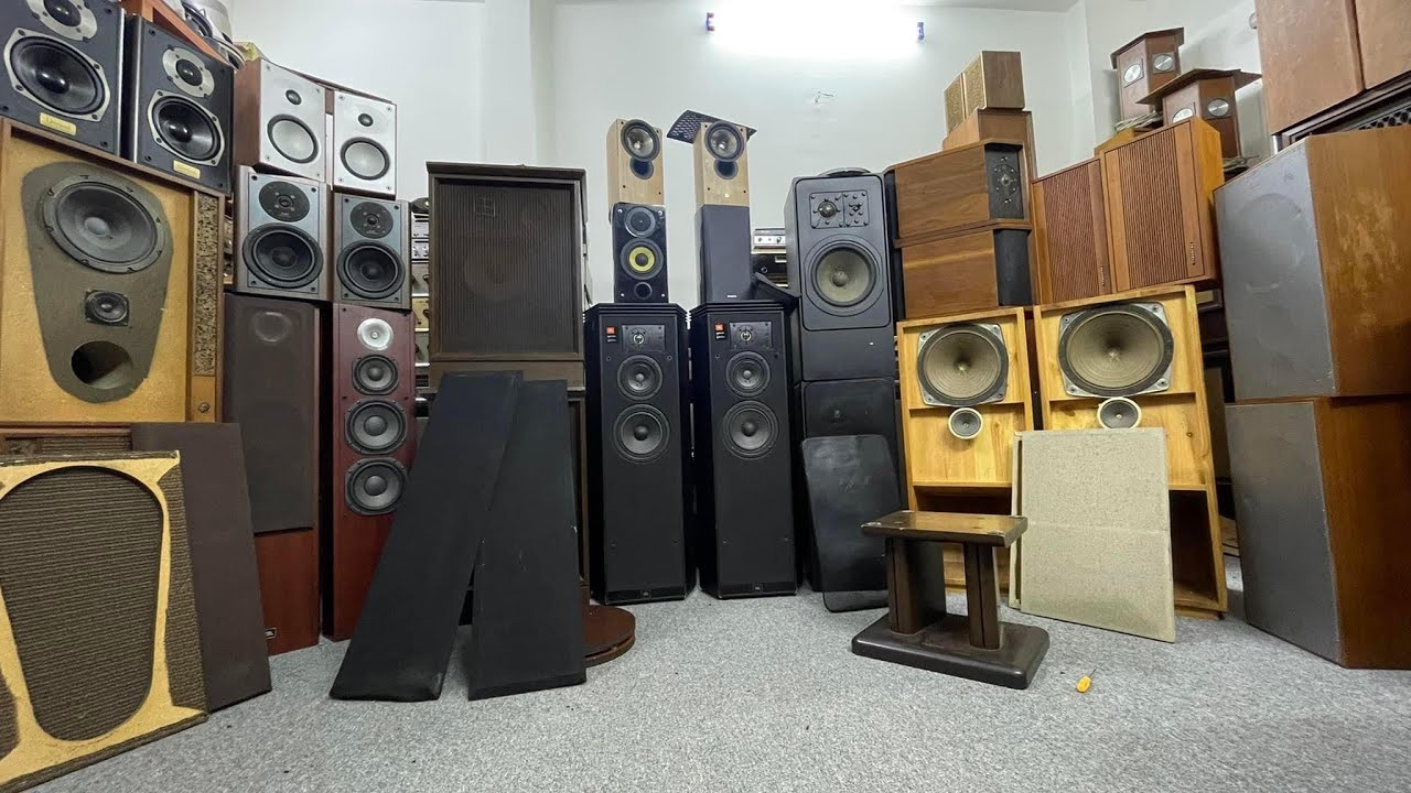 Em Vân xã hàng 15 cặp loa để gom tiền và lấy chổ cho ông xã LÊ KHÔI AUDIO nhập lô ALTEC ạ