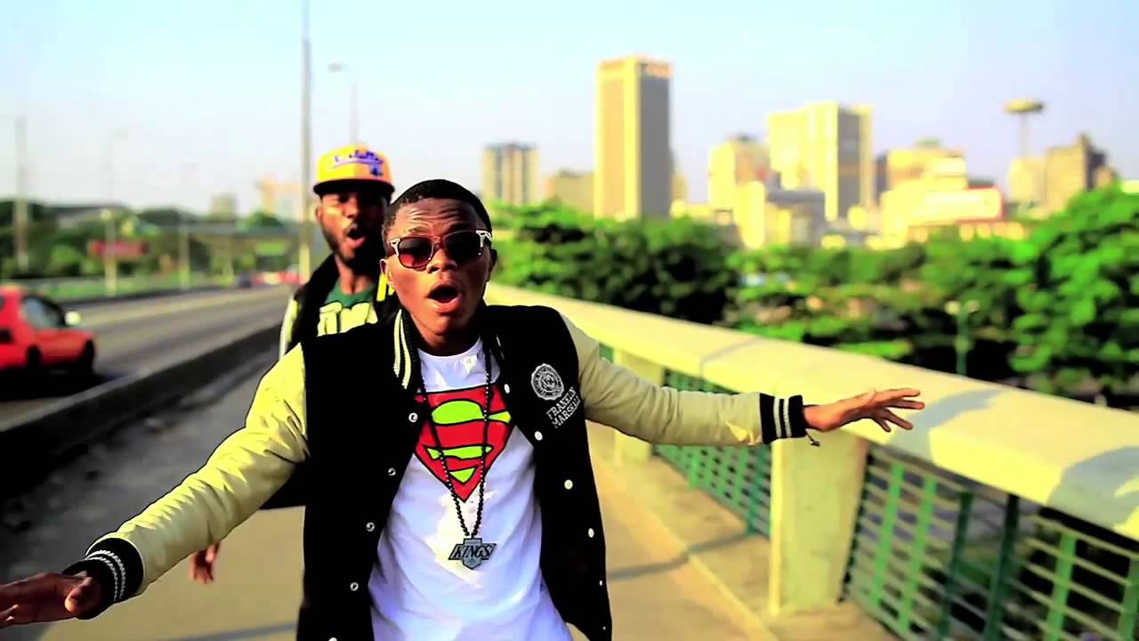 rolandlebinguiste clip officiel bonne année .mp4