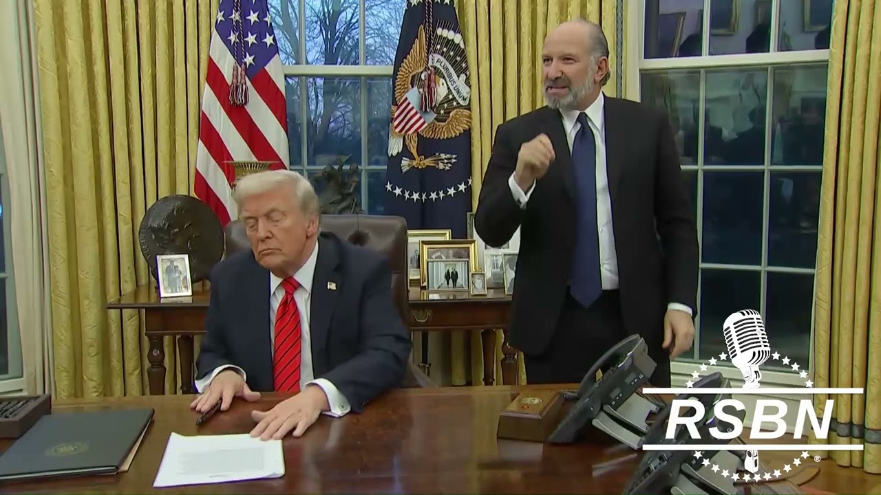 WATCH: President Trump signs Executive Orders to allow paper straws in restaurants