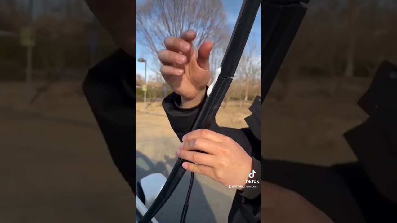 Right way to clean car wipers #wipers#parkingsolution #4waystop #drivinglessonsforbeginners
