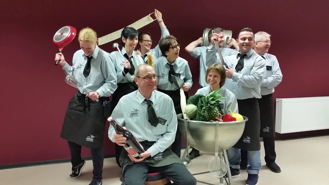 Alle für einen: Das Making-of zum EDEKA Jakobi Gruppenbild