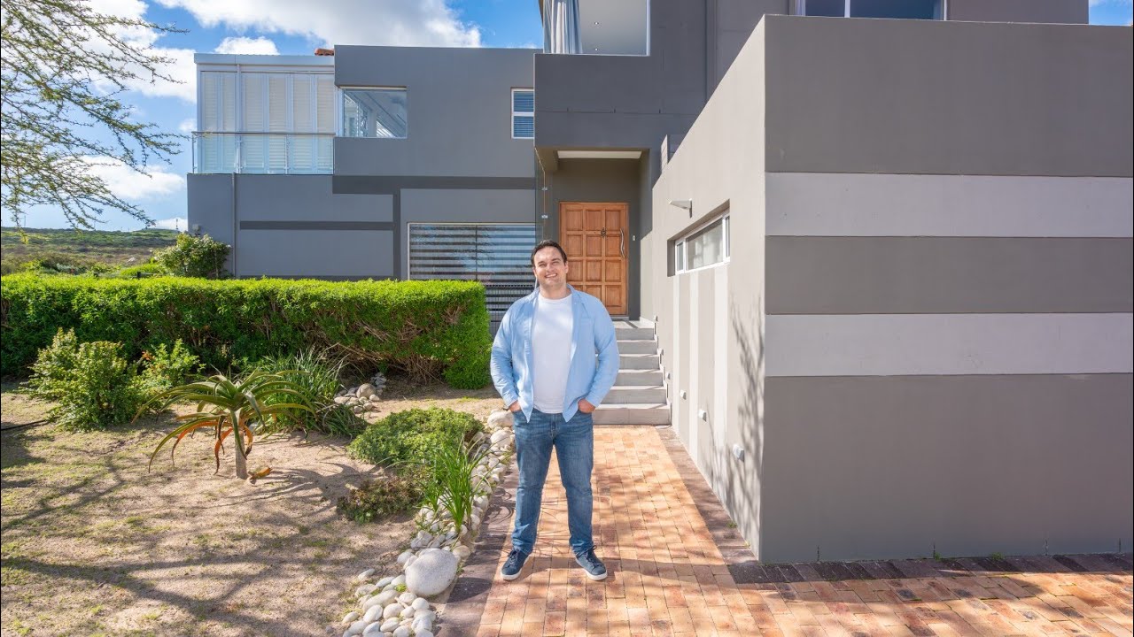 Modern Family Home with Exceptional Views in Langebaan Country Estate