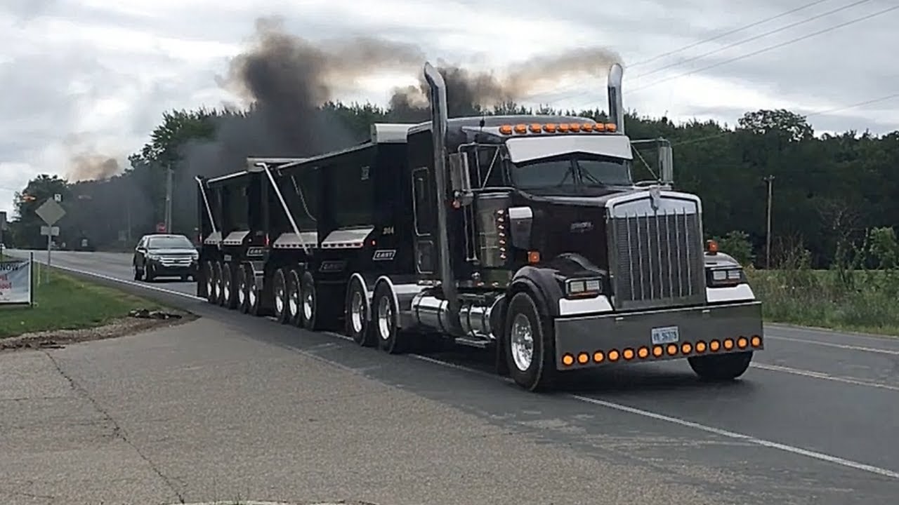 D- Avenue Truck Spotting - Customs and Gravel Trains Galore