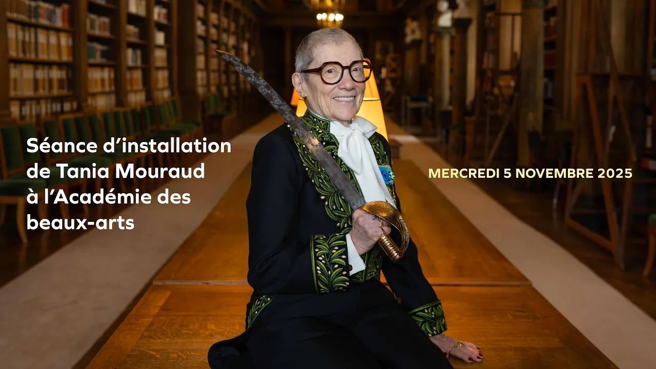 Séance d'installation de Tania Mouraud à l'Académie des beaux-arts