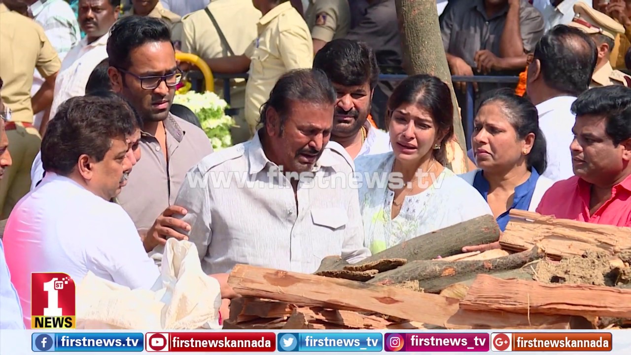 ಮಿತ್ರನ ಬಿಟ್ಟಗಲದ ಮೋಹನ್​ ಬಾಬು | Mohan Babu | Rebel Star Ambareesh no more