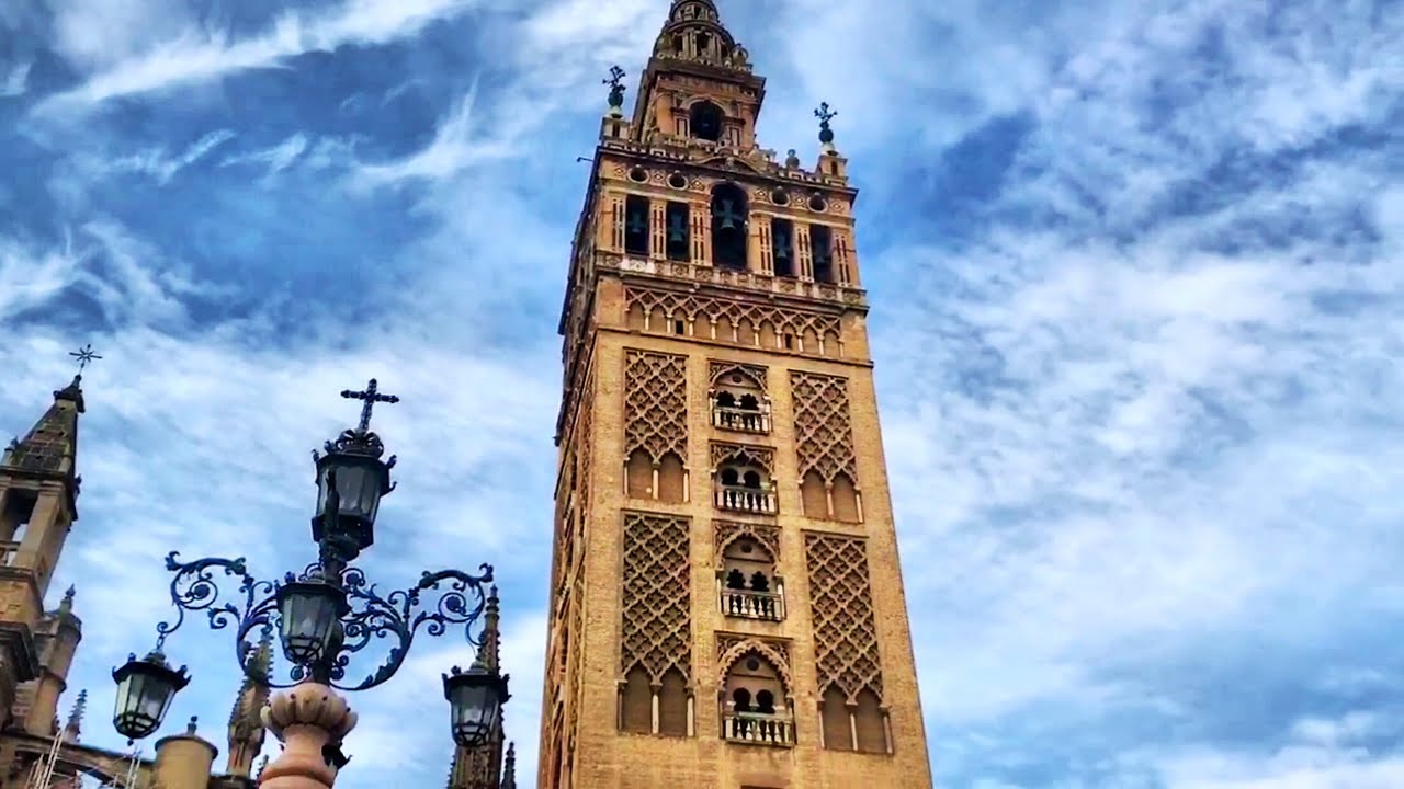 Bu Minareye Kıyılır mı ? , Sevilla’nın Giralda’sı