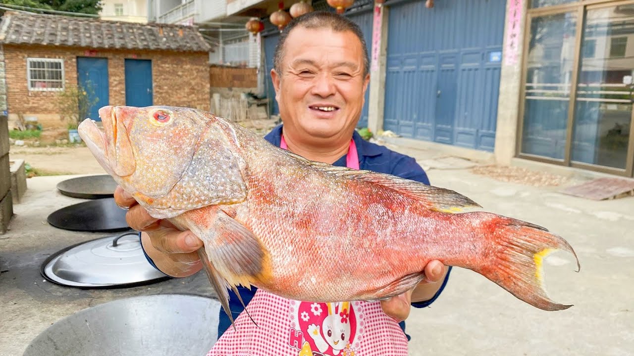 970买2条“燕尾星斑”，做酸菜鱼汤鲜唯美，阿胖山赞不绝口