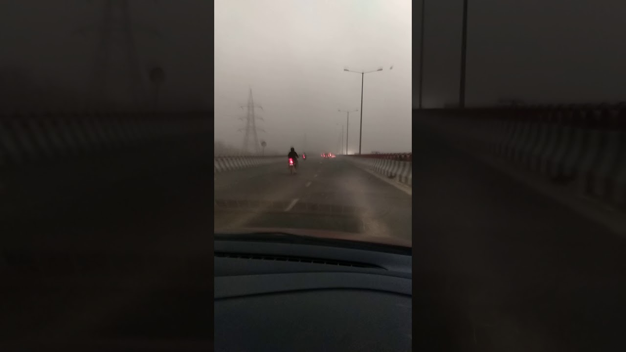 Dusty storm: Noida over bridge video part 1