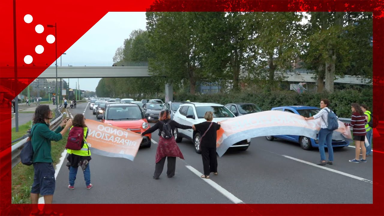 Attivisti per il clima di Ultima Generazione bloccano Viale FulvioTesti a Milano