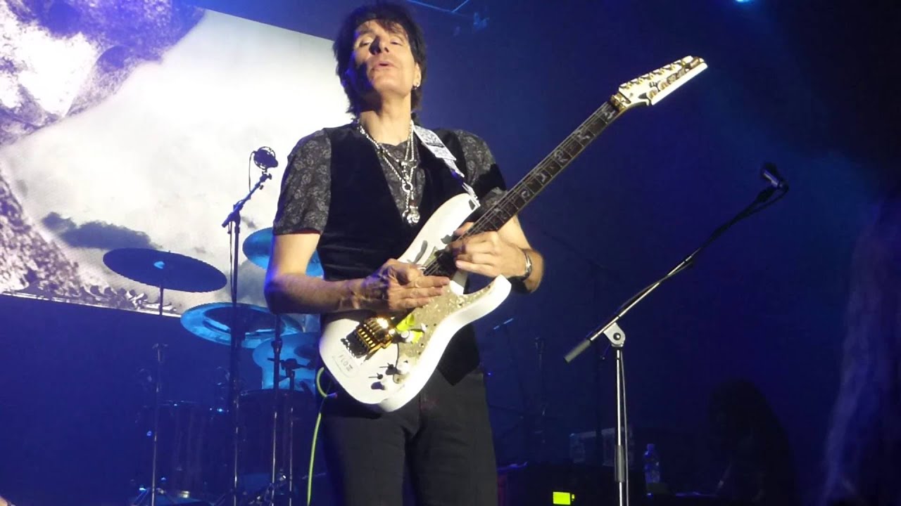 Steve Vai introduces the band (O2 ABC, Glasgow, 01-06-16)