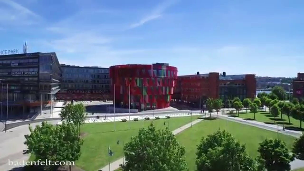 Flygfilm Göteborg - Eriksberg från ovan en fin sommar dag! - Christian Badenfelt