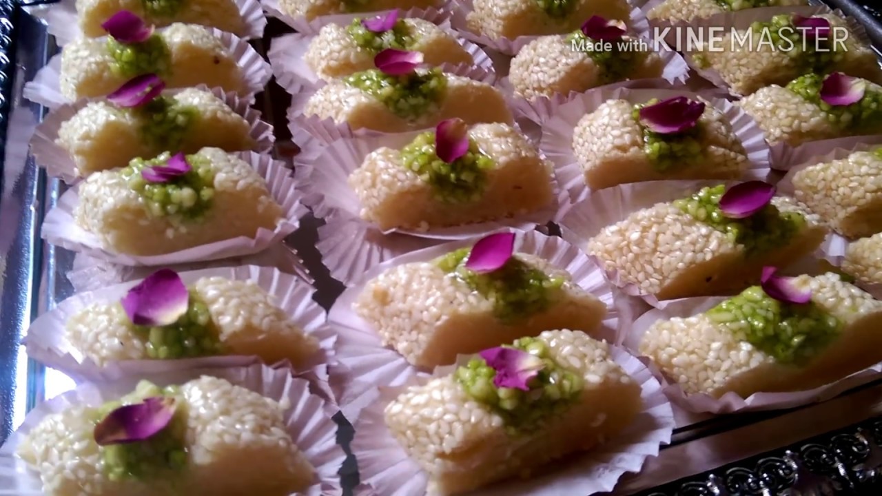 حلوة اللوز بريستيج كتجي معلكة و كتحضر مدة ساعة كتوجد سهلة التحضير