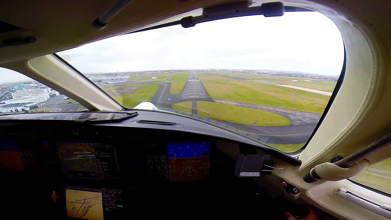 Landing at Paris Le Bourget LFPB - LBG