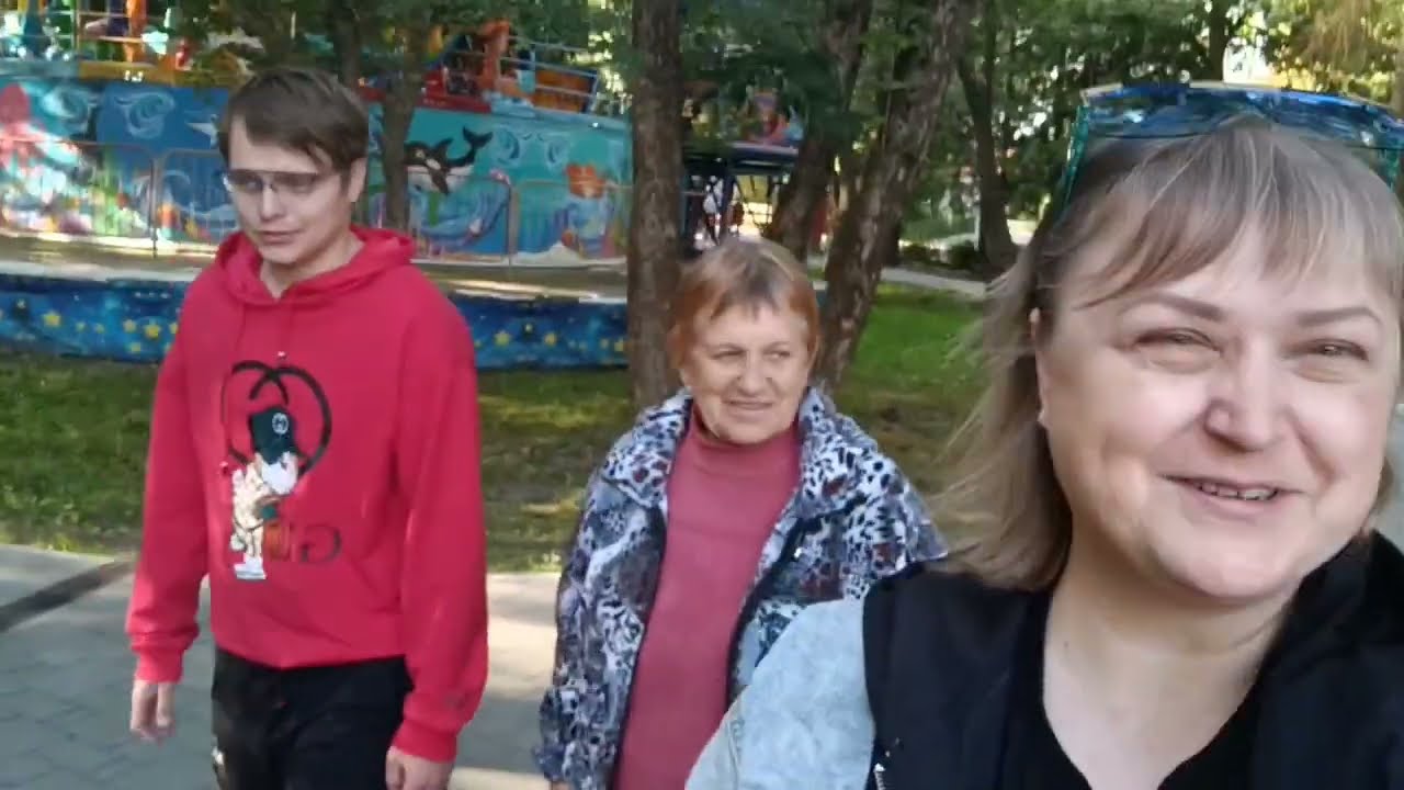 Повели свекровь по местам восстановления сына