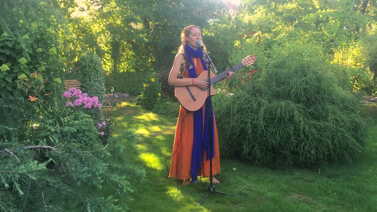 The Garden Sessions - Ingrid Kornelia 