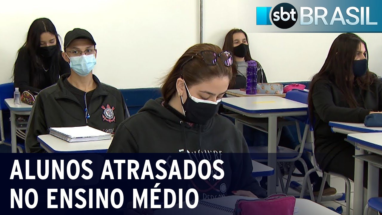 69% dos estudantes concluem ensino médio aos 19 anos | SBT Brasil (05/08/21)