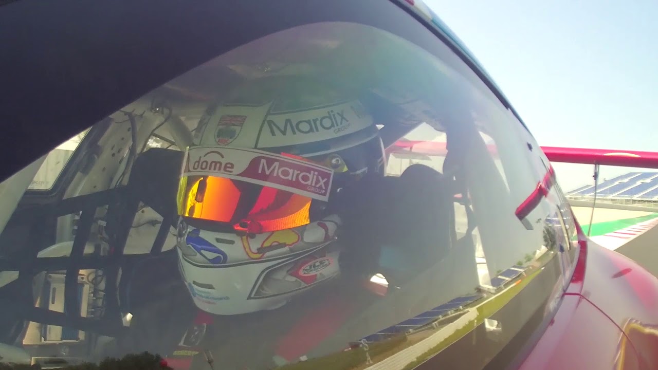 Porsche Mobil 1 Supercup - Tom Sharp shows Circuit de Barcelona-Catalunya