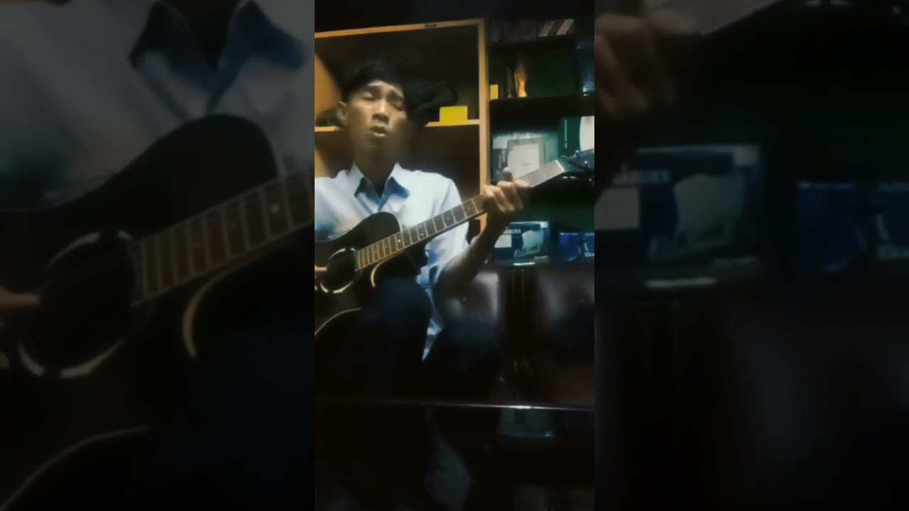 KOMANG : RAIM LAODE              Cover baddy