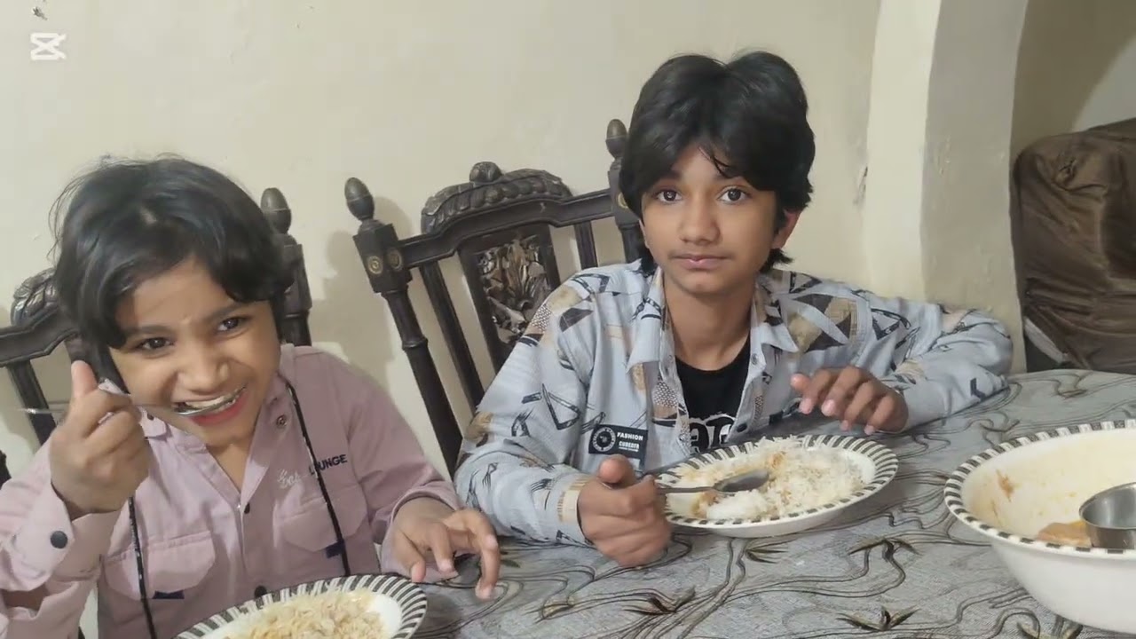 Desi khany or gapshap.
