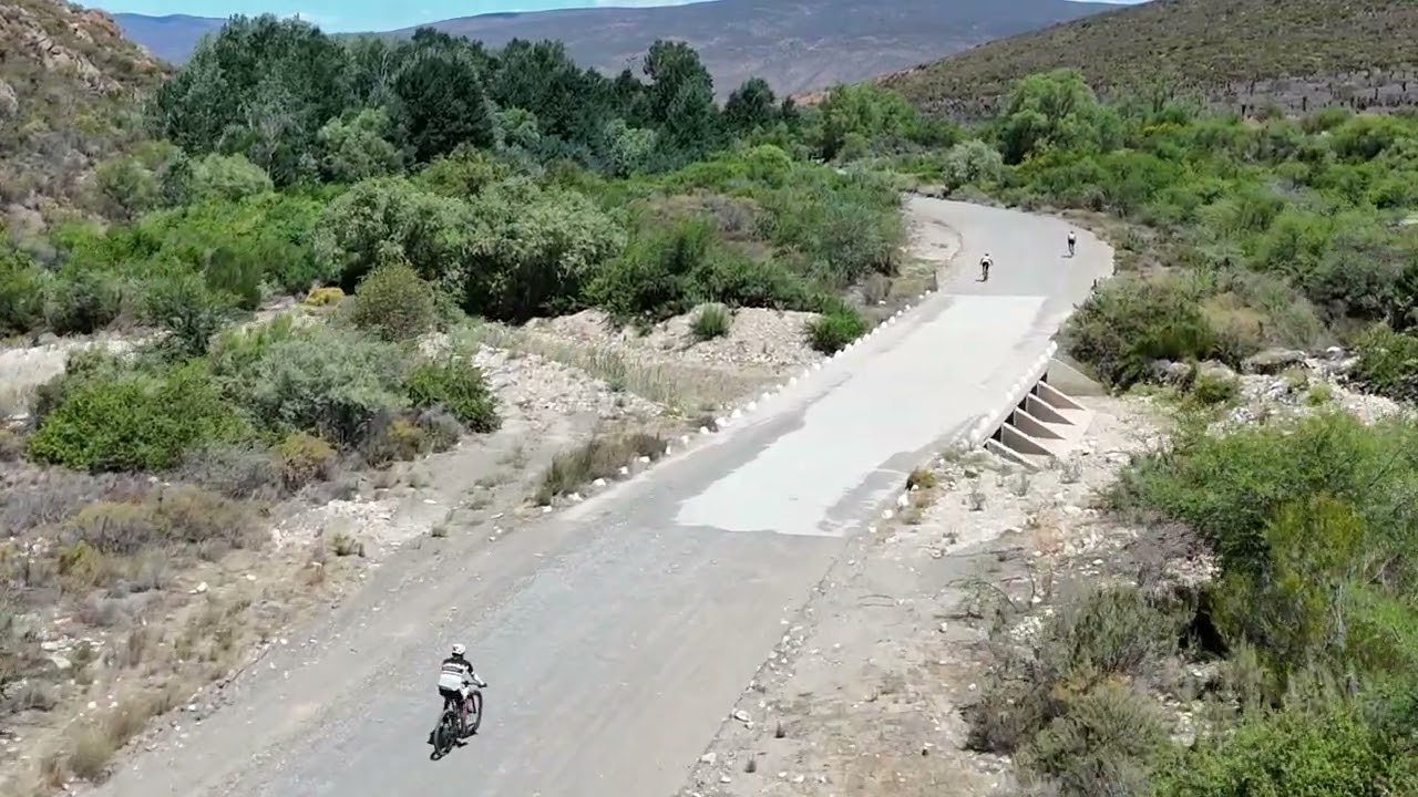 Seweweekspoortpass drone intercept