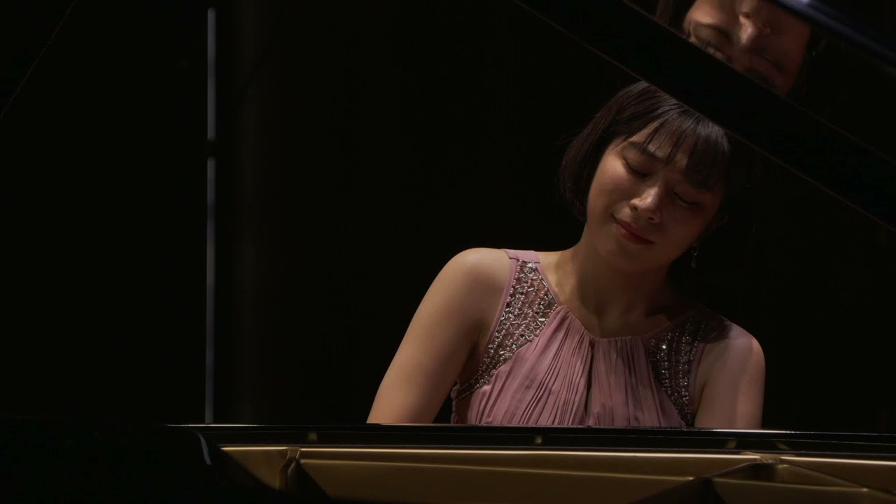 Yukine Kuroki plays Ave Maria