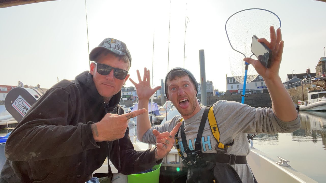 Live Mackerel Fishing! - Boat Fishing For Mackerel With Smash Fishing!