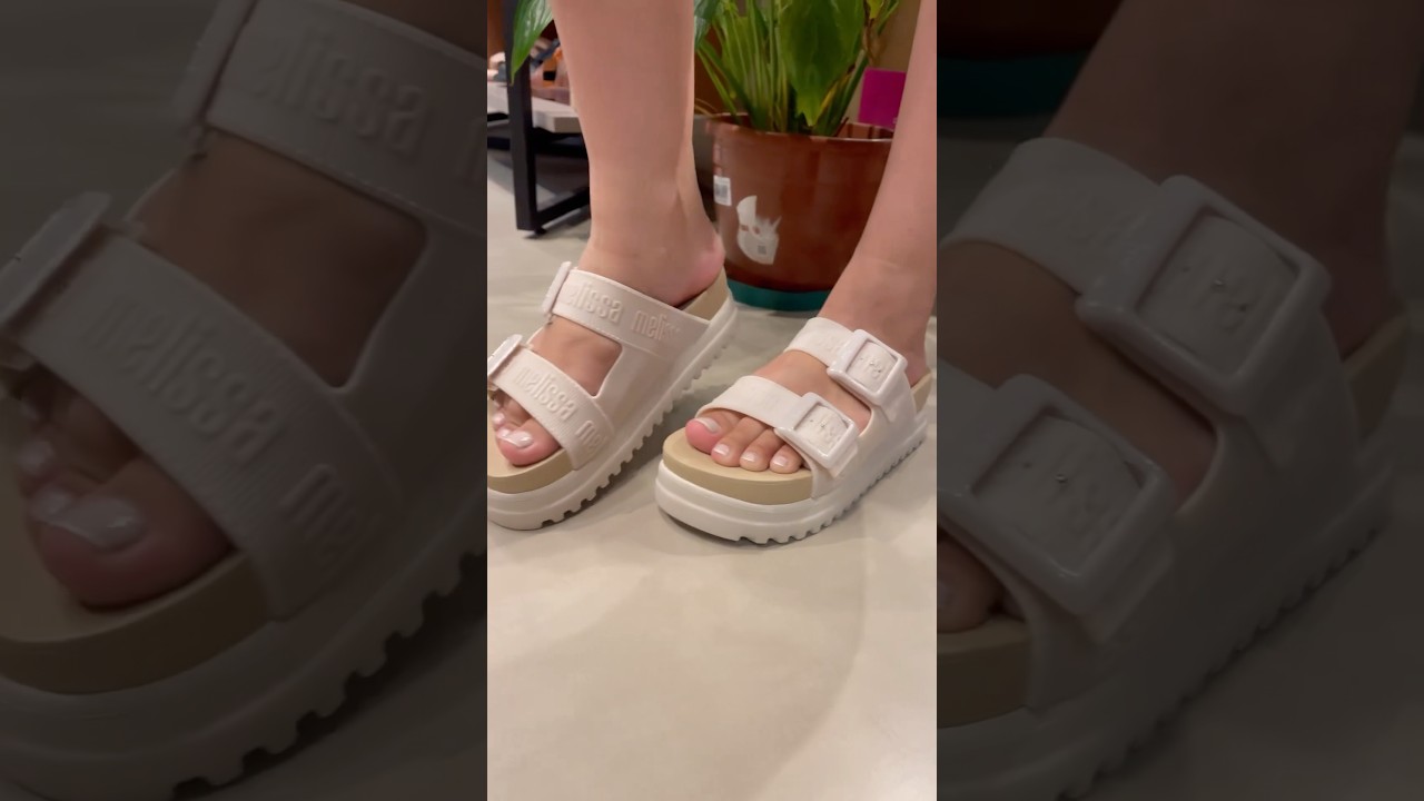 Melissa Cosy Mlover Platform &eacute; a pra vc que ama a sensa&ccedil;&atilde;o de pisar nas nuvens #melissa #melissacosy