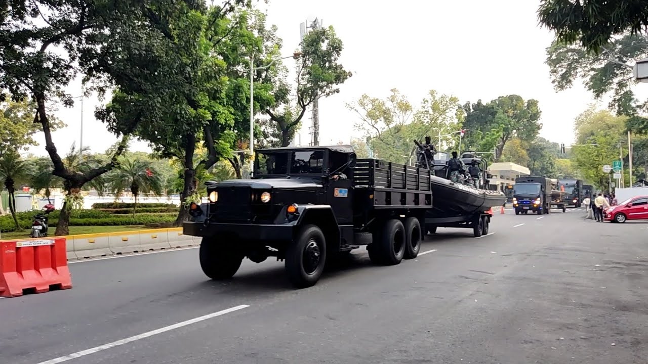 Parade Alutsista TNI Gladi Persiapan HUT TNI Di Monas 🔥