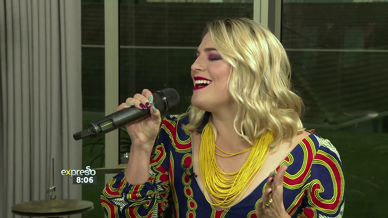 Zanzi Africa Performs “Special Star – Mango Groove”