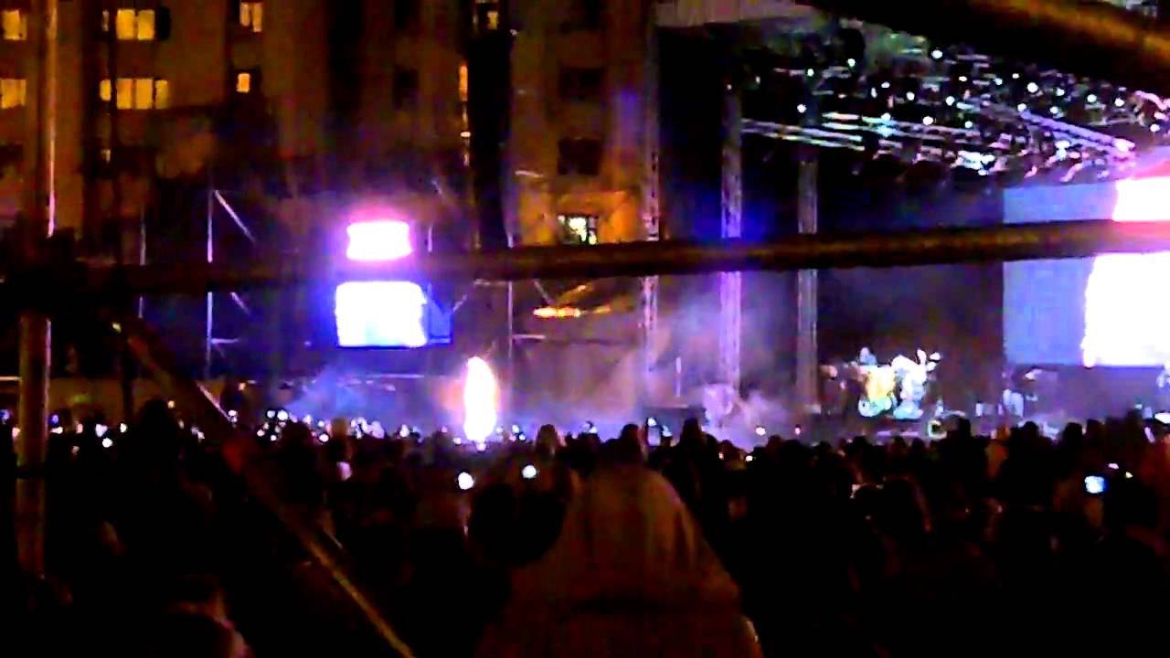 shakira bucharest 07.05.2011 - ojos asi