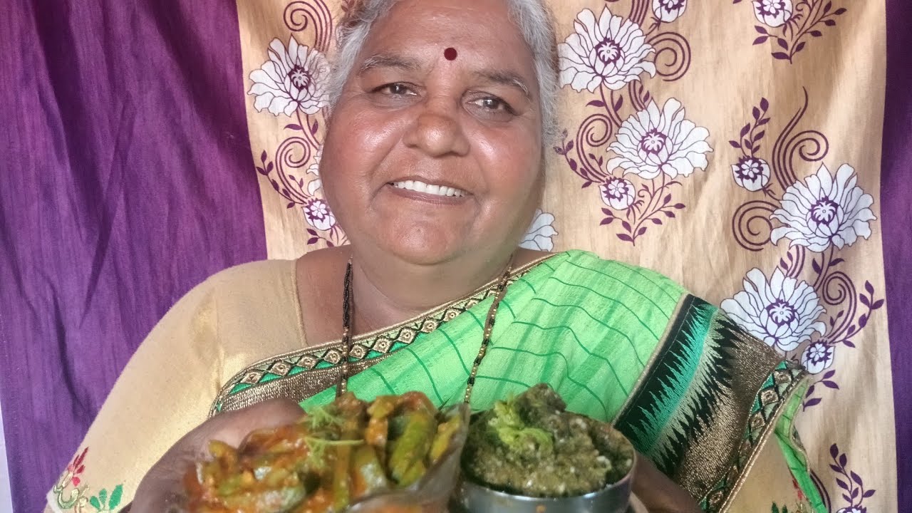 खमंग चविष्ट अशी लागणारी दोडक्याची भाजी वेगळ्या पद्धतीने तसेच दोडक्याच्या सालीची चटणी.😋😋 plz try.