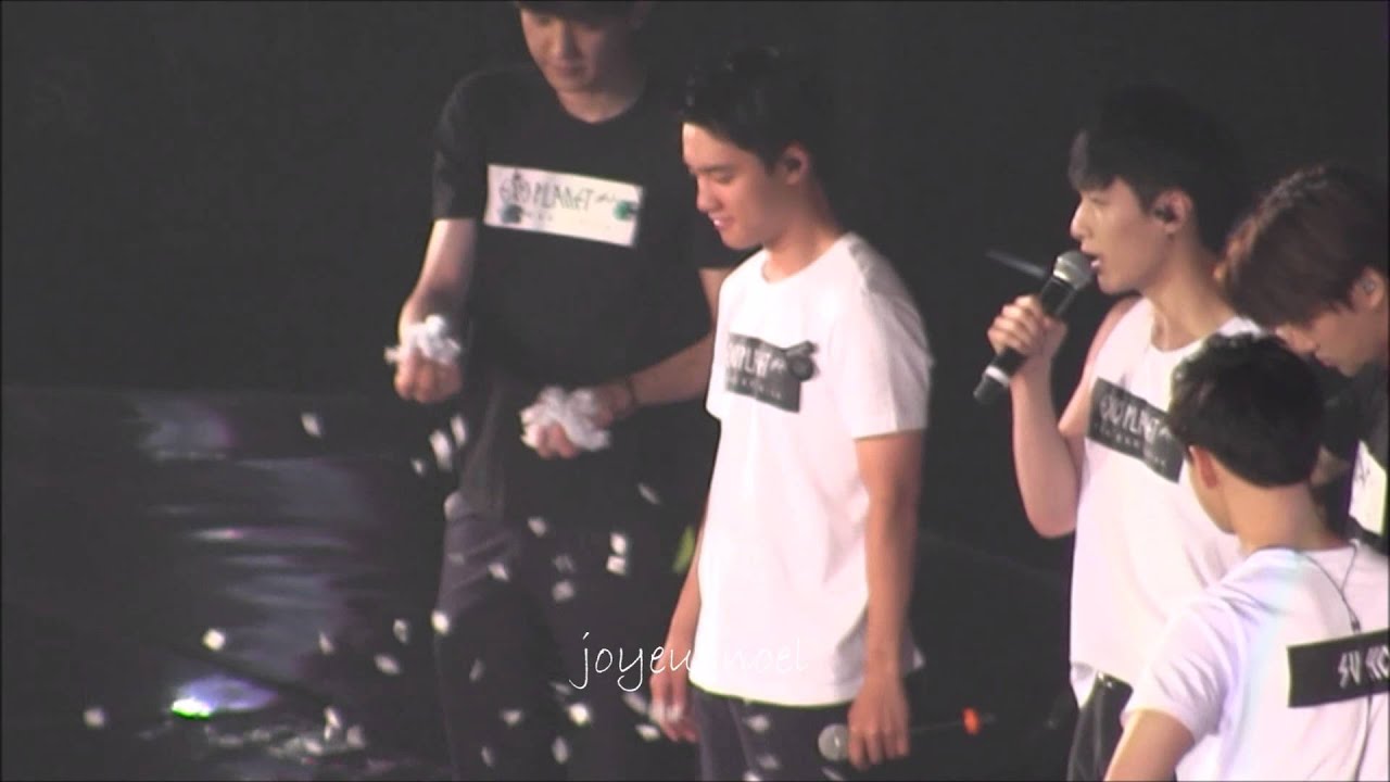 [fancam]150816 EXO'Luxion Hong Kong D1 MENT Chanyeol and Kyunsoo playing cute♡