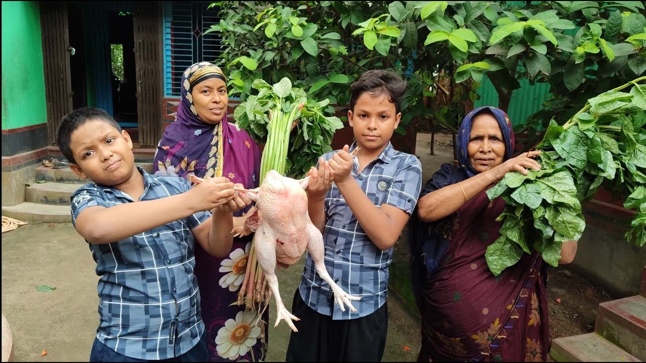 ভিন্ন রকম রান্না মুরগির মাংসের দো পিঁয়াজু সাথে কয়েক  রকমের সবজি দিয়ে নাবরা