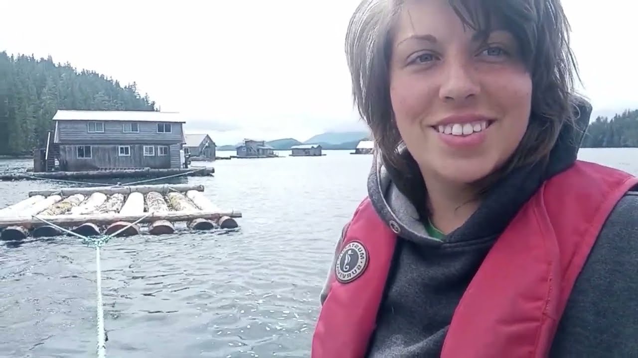 beachcombing for logs and sailing against the schedule - Sailing Oka Solo - 035