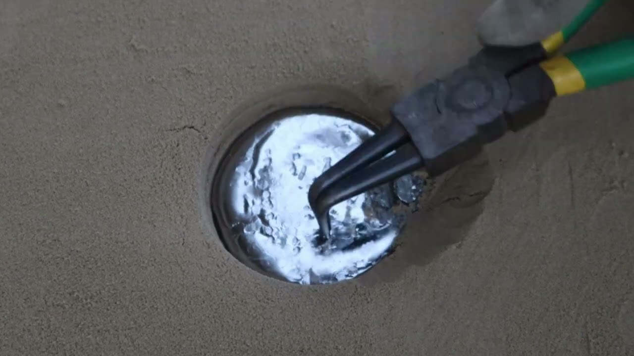 An Amazing Metal Ashtray #ashtray #metal #amazing #diy #art
