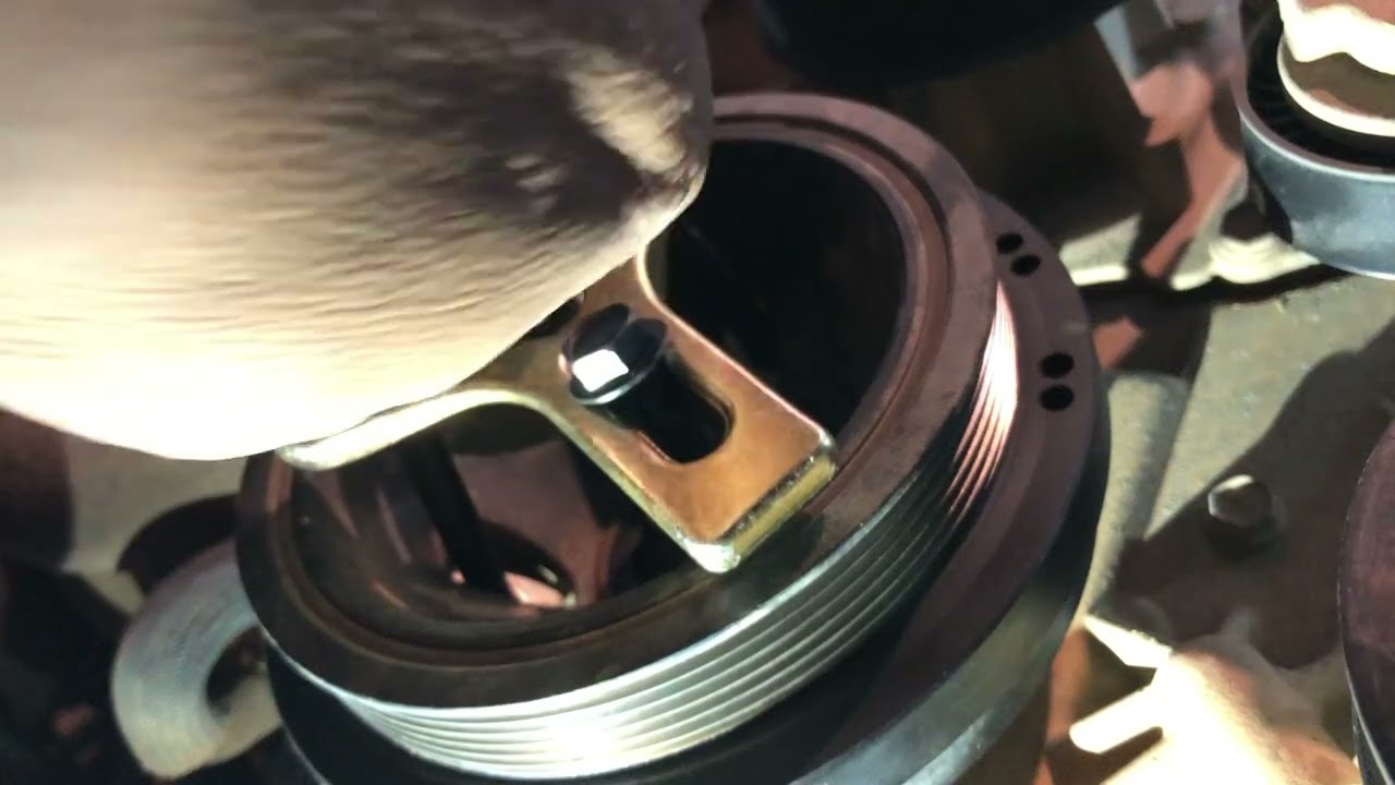 Dodge 5.7 Hemi harmonic balancer removal