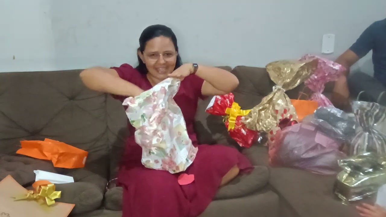 Abrindo meus presentes de aniversário 🎂🎉🎁🥰